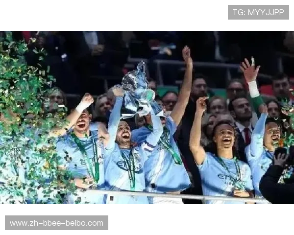 联赛杯决赛曼城2-0完胜阿森纳全队激情捧杯开怀瞬间 联赛杯决赛曼城2-0完胜阿森纳全队激情捧杯开怀瞬间